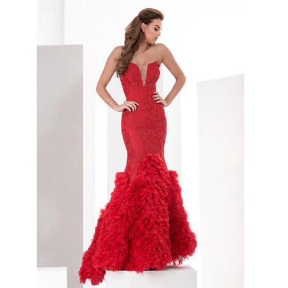 Jasz Couture Silver Mermaid Gown BNWT